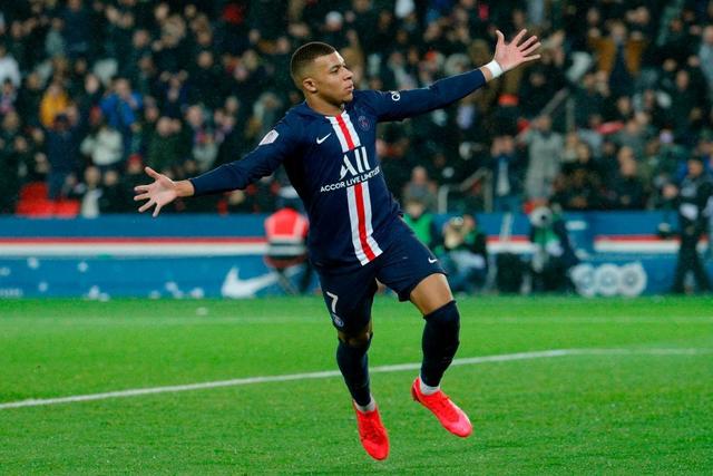 天博体育-多特蒙德内部会议纪要流出——集结日单刀错失，法国杯使命明确，赛程密集仍需轮换